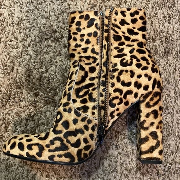 Steve Madden Womens Editor Leopard Animal Print Fashion Boots Size 7.5 - Picture 10 of 11